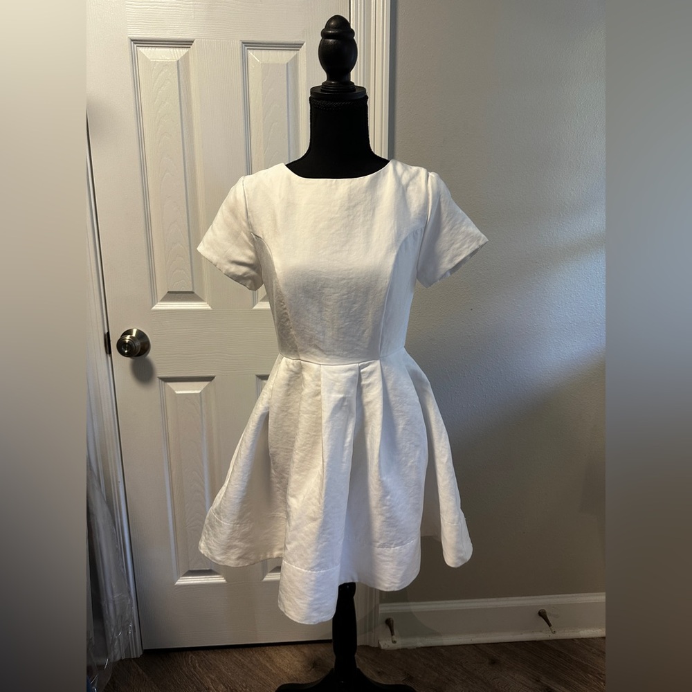 DO+BE White Dress with Short Sleeves